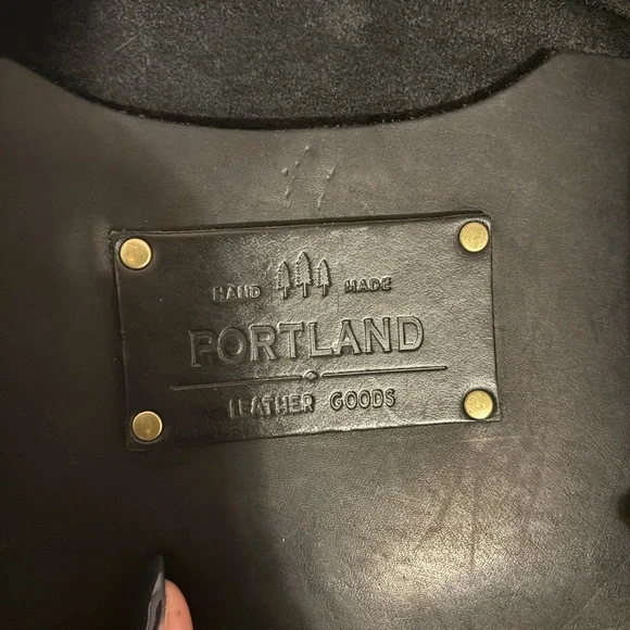 Portland Leather Black Tote Bag - Picture 4 of 10